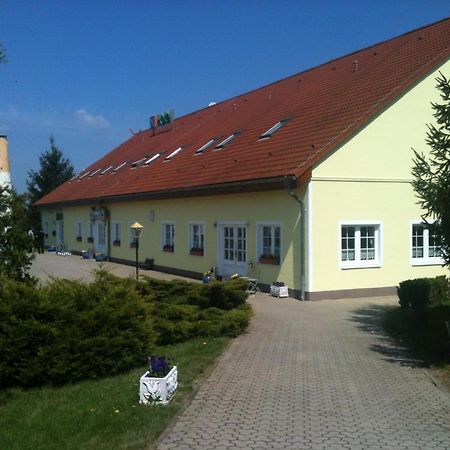 Hotel-Pension Am Muehlberg Люббенау Экстерьер фото